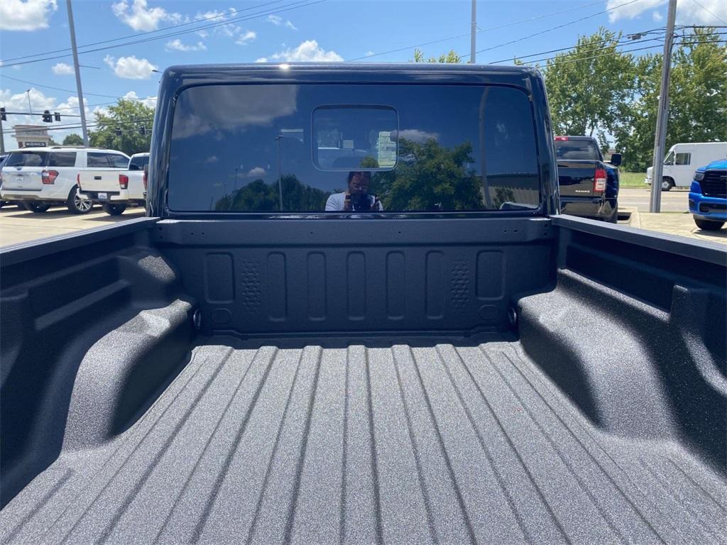 new 2025 Jeep Gladiator car, priced at $45,882