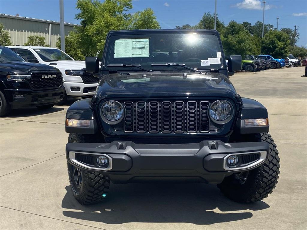 new 2025 Jeep Gladiator car, priced at $45,882
