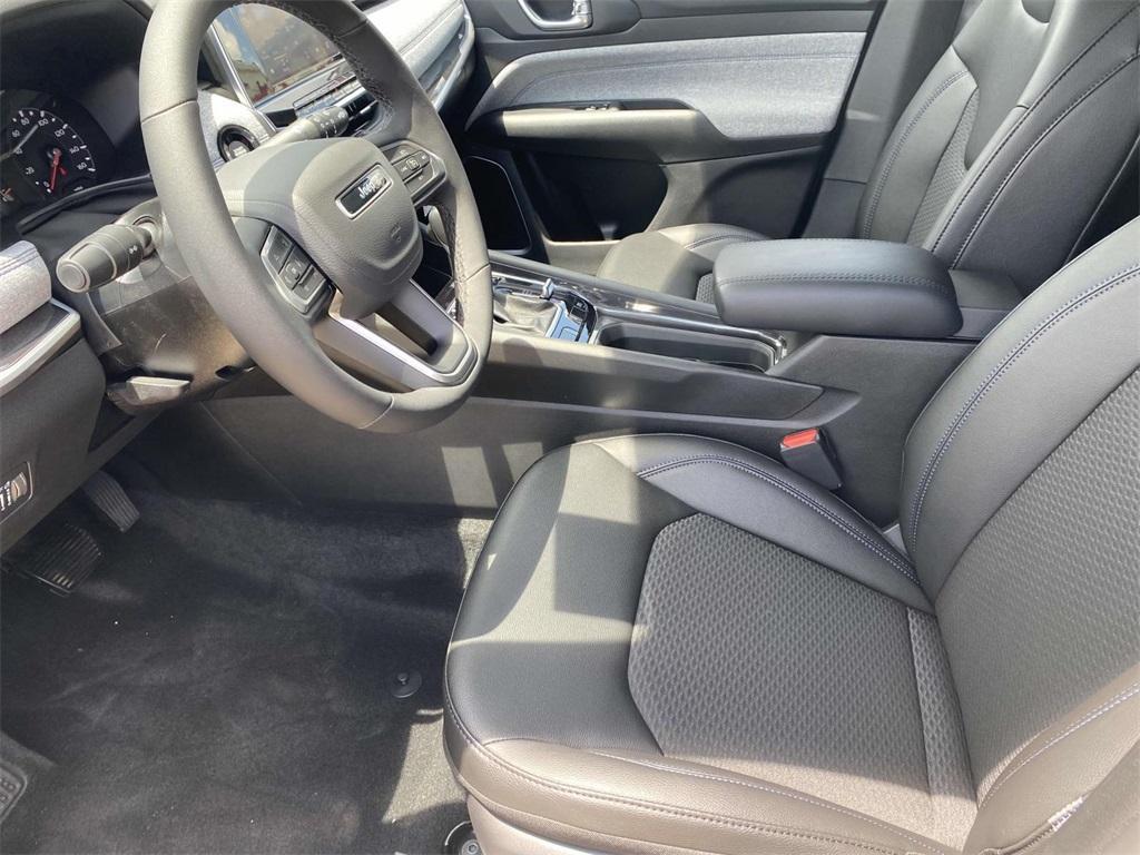 new 2025 Jeep Compass car, priced at $25,495