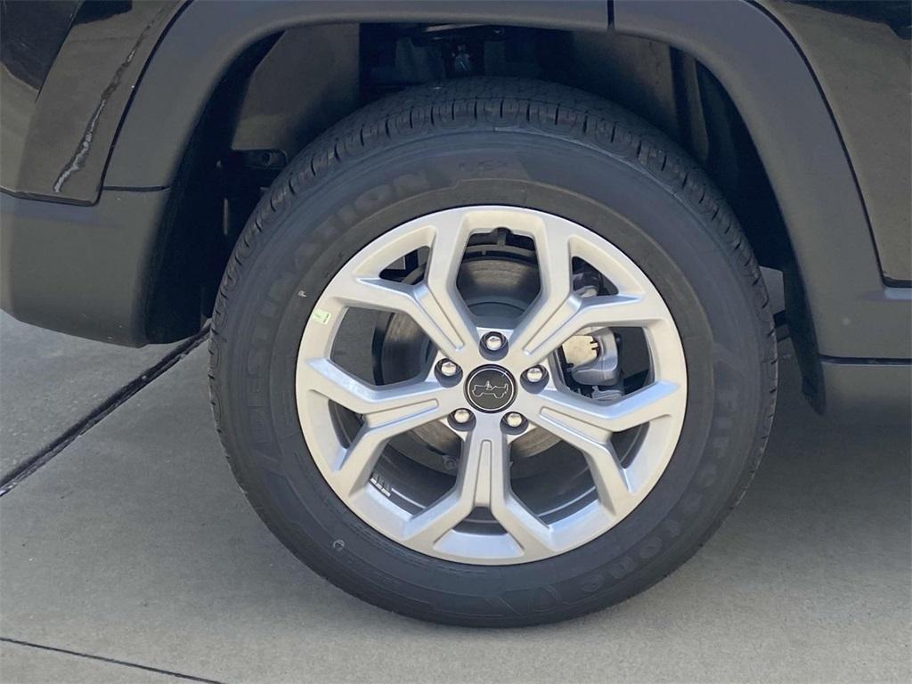 new 2025 Jeep Compass car, priced at $25,495