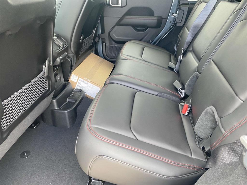 new 2025 Jeep Wrangler car, priced at $65,555