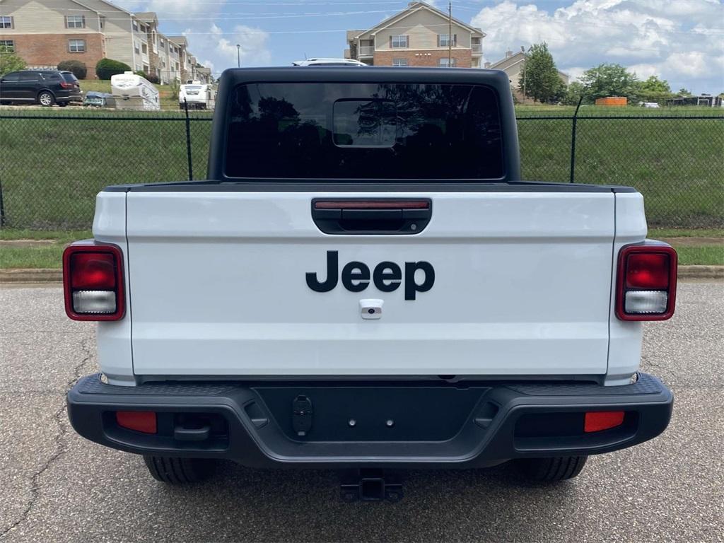 new 2025 Jeep Gladiator car, priced at $43,995