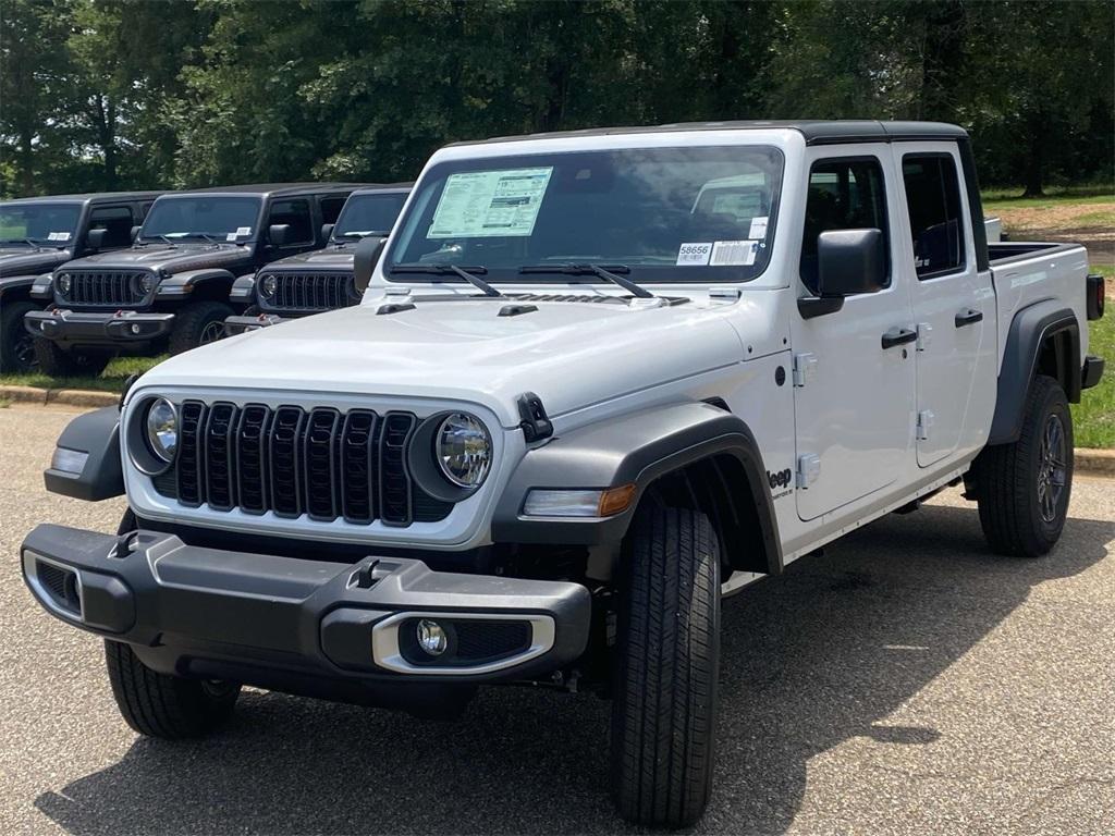 new 2025 Jeep Gladiator car, priced at $43,995