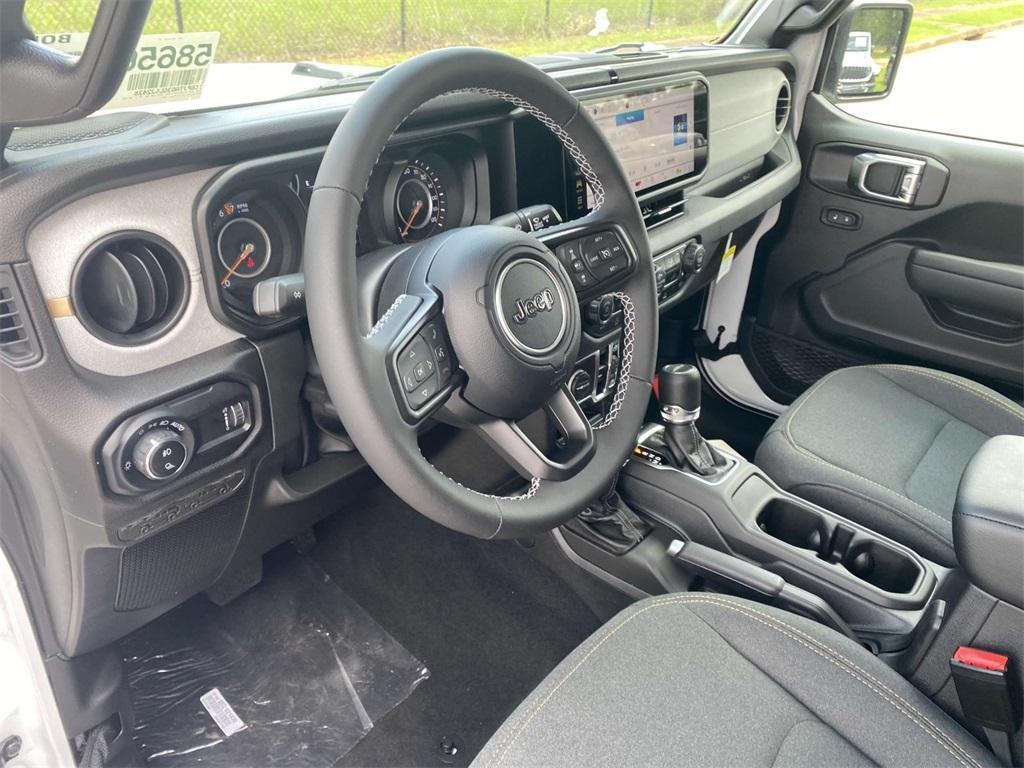 new 2025 Jeep Gladiator car, priced at $43,995