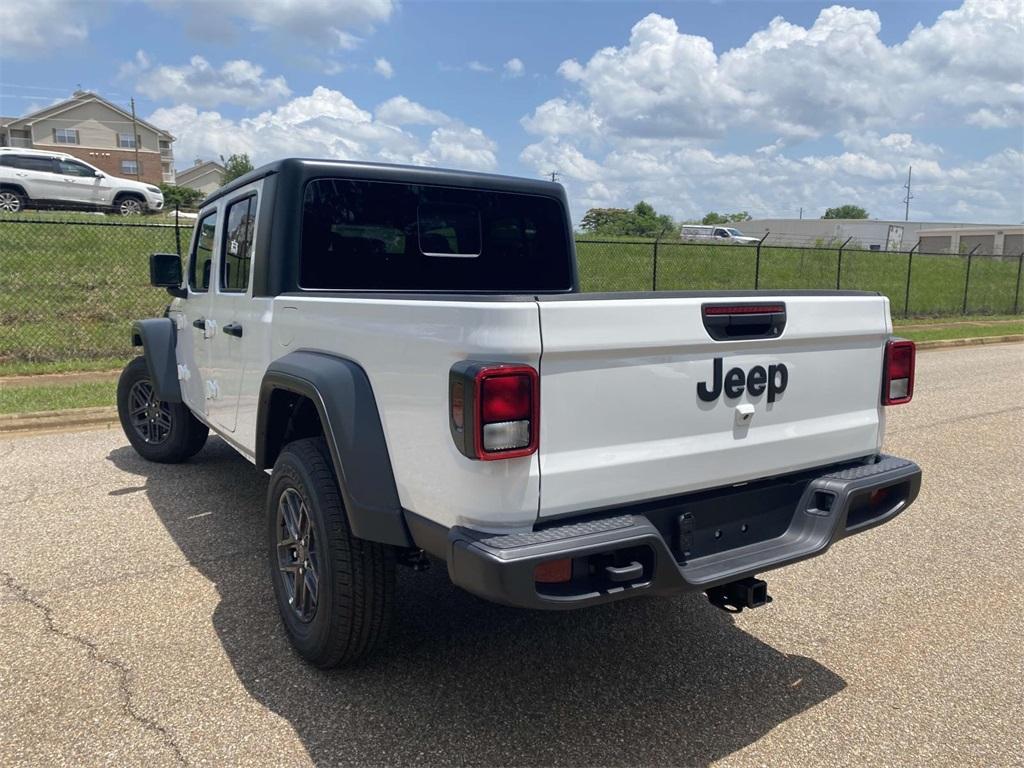 new 2025 Jeep Gladiator car, priced at $43,995