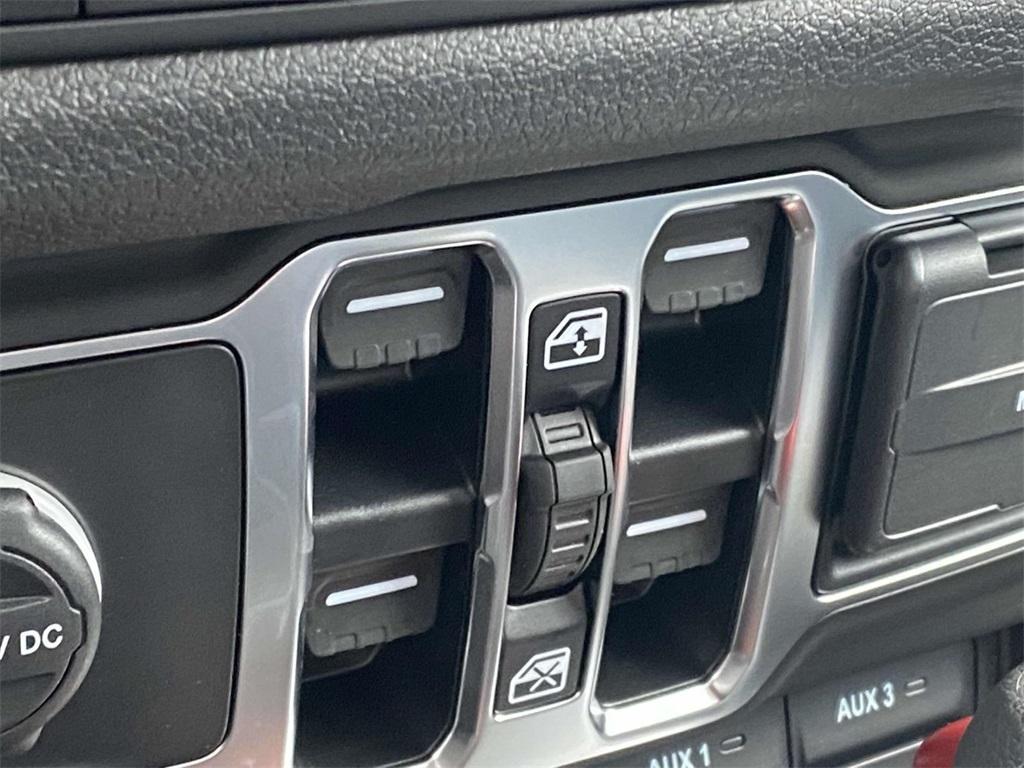 new 2025 Jeep Gladiator car, priced at $39,734