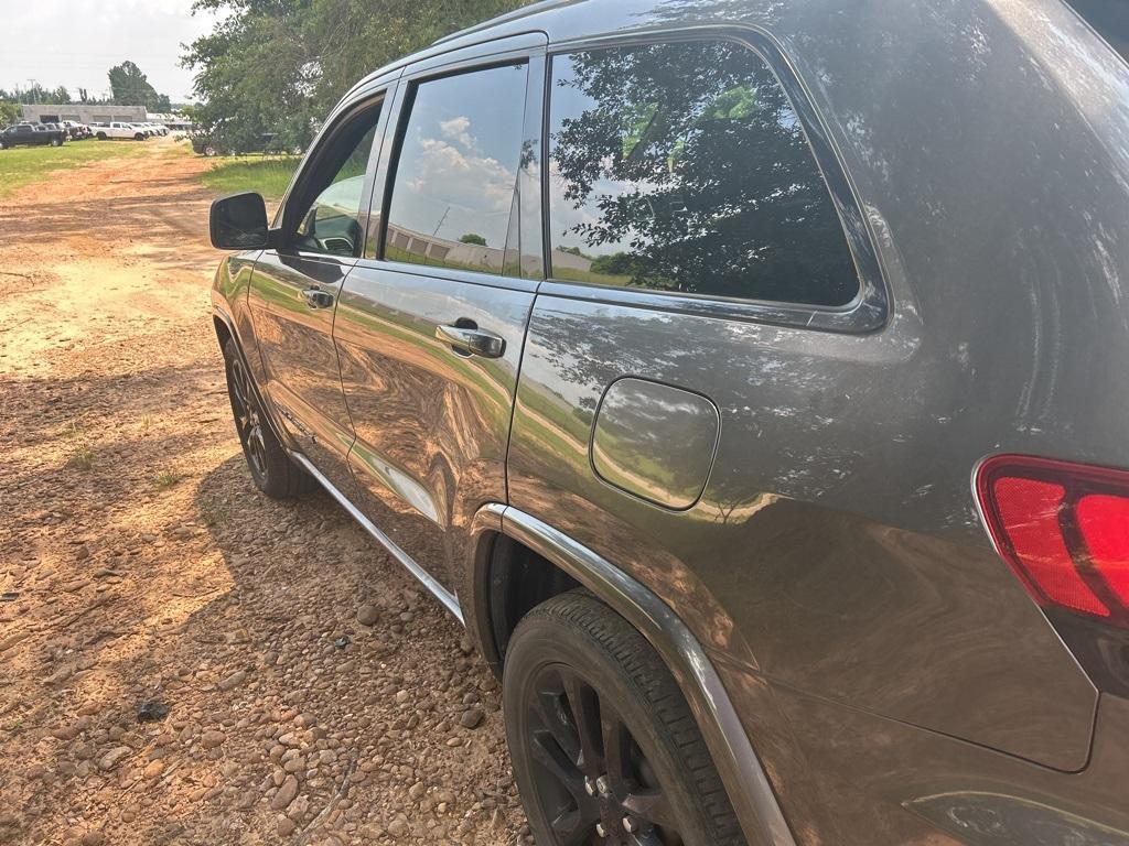 used 2021 Jeep Grand Cherokee car, priced at $23,495