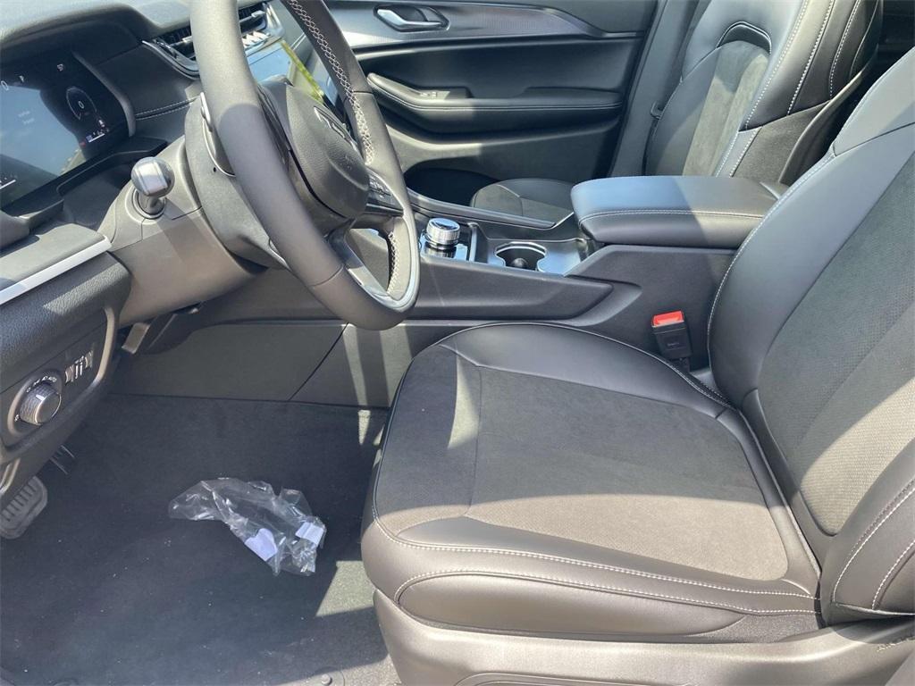 new 2025 Jeep Grand Cherokee L car, priced at $46,125