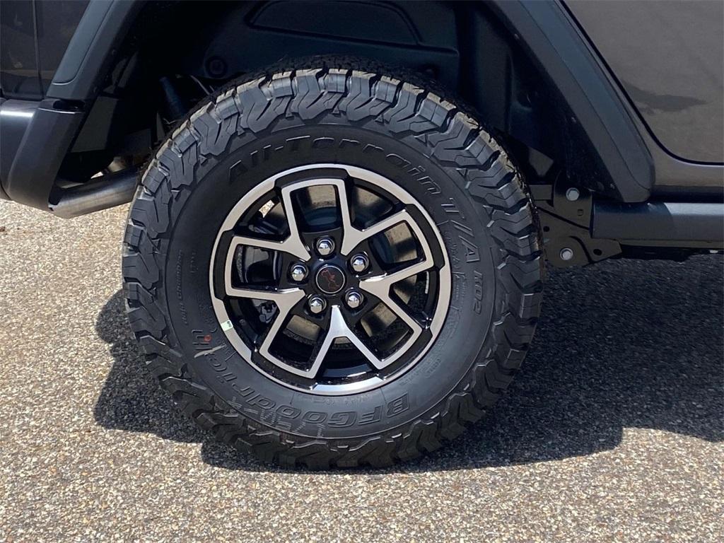 new 2025 Jeep Wrangler car, priced at $53,995