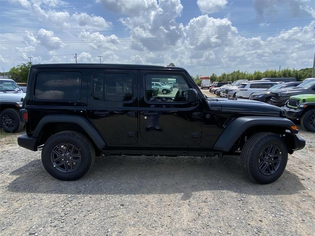 new 2025 Jeep Wrangler car, priced at $45,995