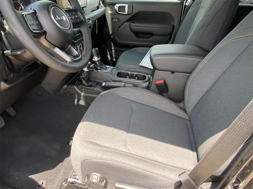 new 2025 Jeep Wrangler car, priced at $45,995