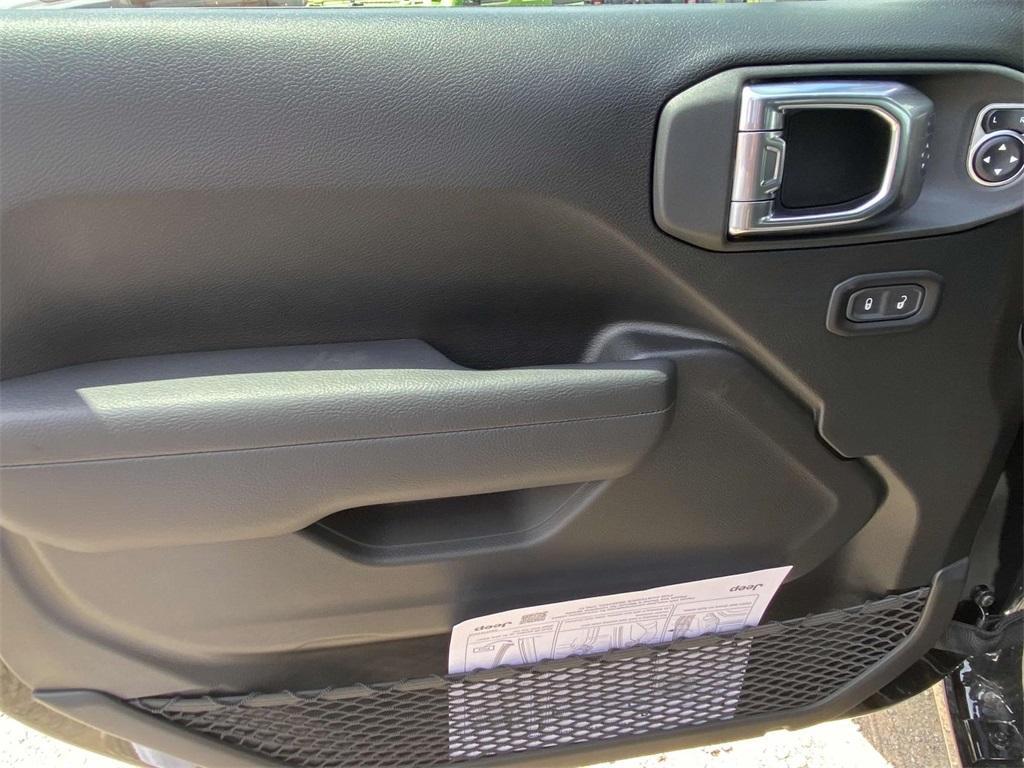 new 2025 Jeep Wrangler car, priced at $45,995