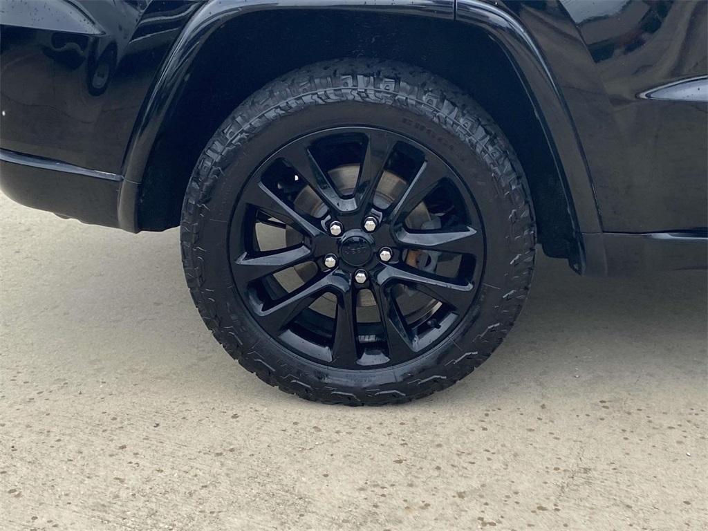 used 2020 Jeep Grand Cherokee car, priced at $22,295