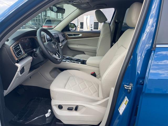 new 2025 Volkswagen Atlas car, priced at $46,496