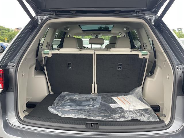 new 2025 Volkswagen Atlas car, priced at $45,061