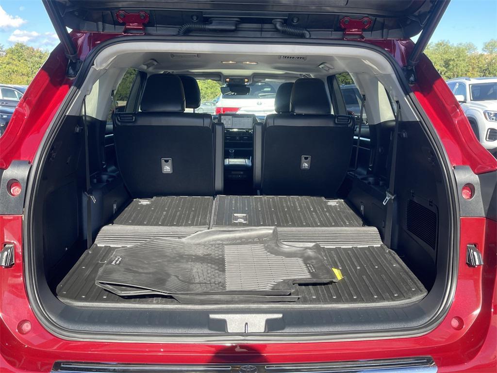 used 2022 Toyota Highlander Hybrid car, priced at $42,000