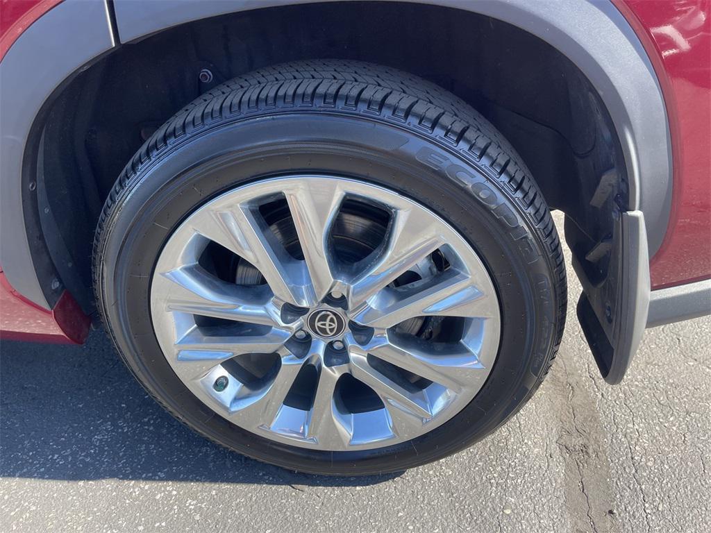 used 2022 Toyota Highlander Hybrid car, priced at $42,000