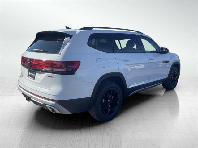 new 2025 Volkswagen Atlas car, priced at $45,661