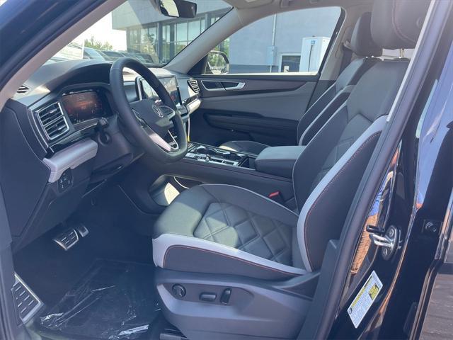 new 2025 Volkswagen Atlas car, priced at $47,175