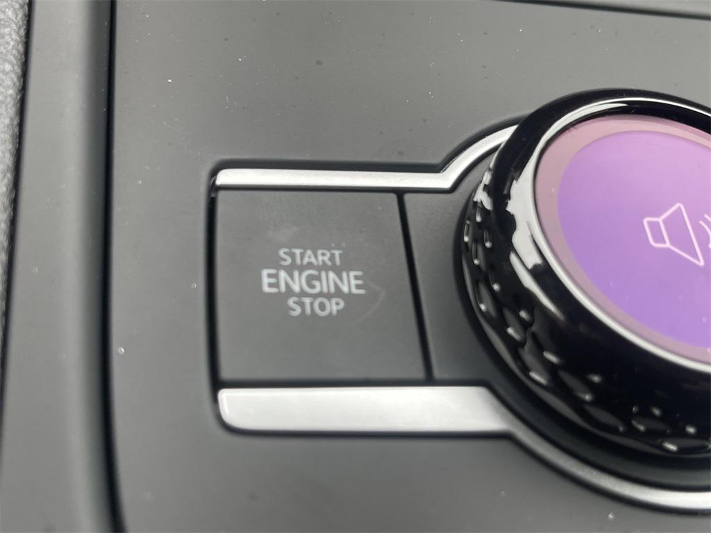 new 2025 Volkswagen Tiguan car, priced at $36,187