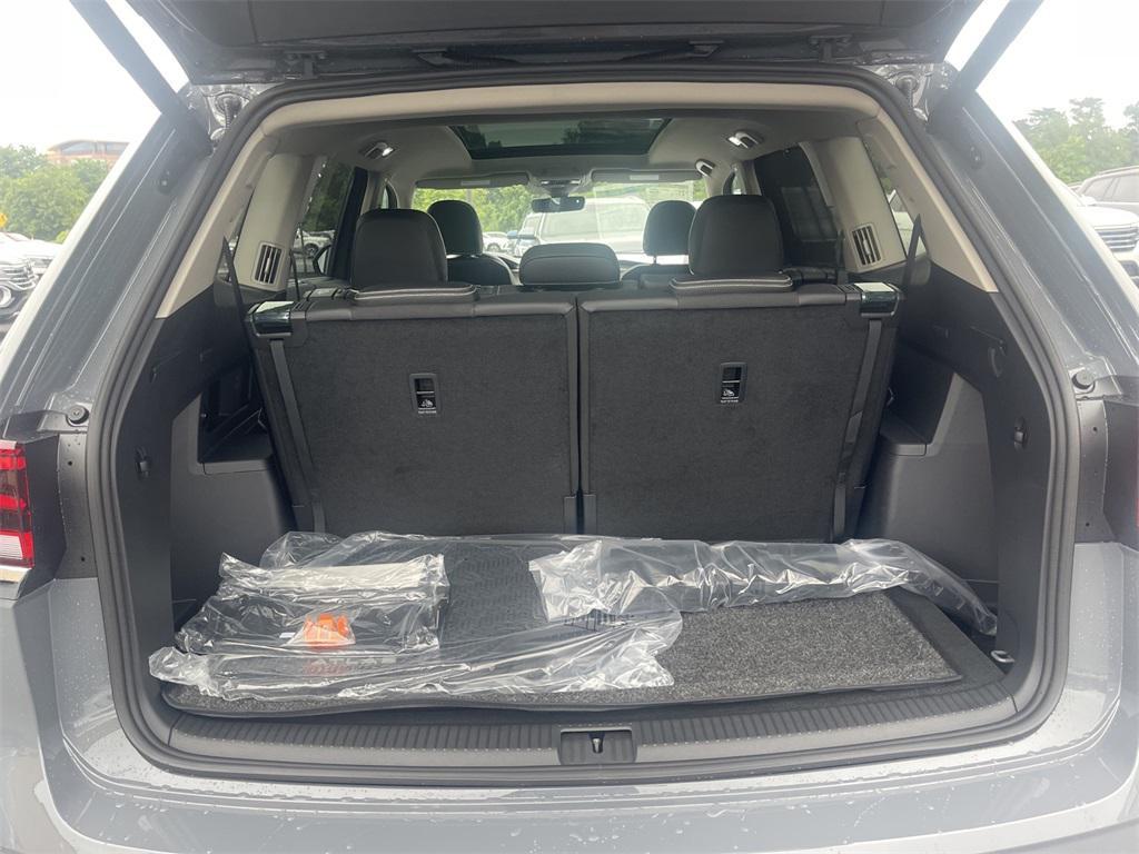 new 2025 Volkswagen Atlas car, priced at $53,348