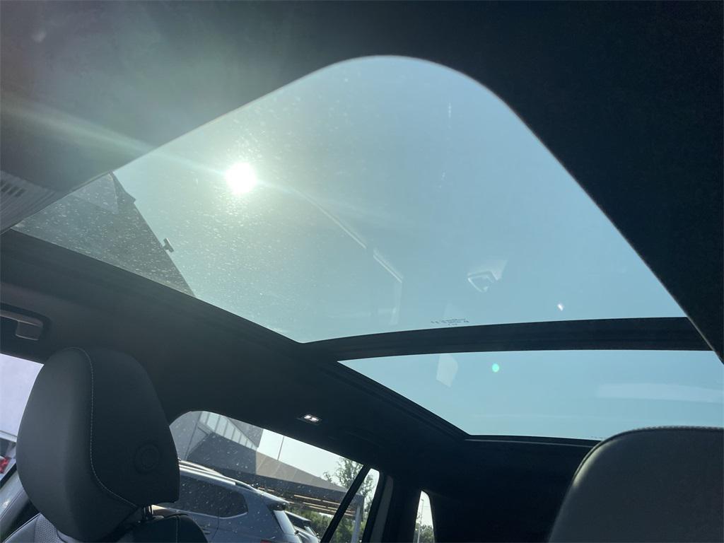 new 2025 Volkswagen Tiguan car, priced at $37,832