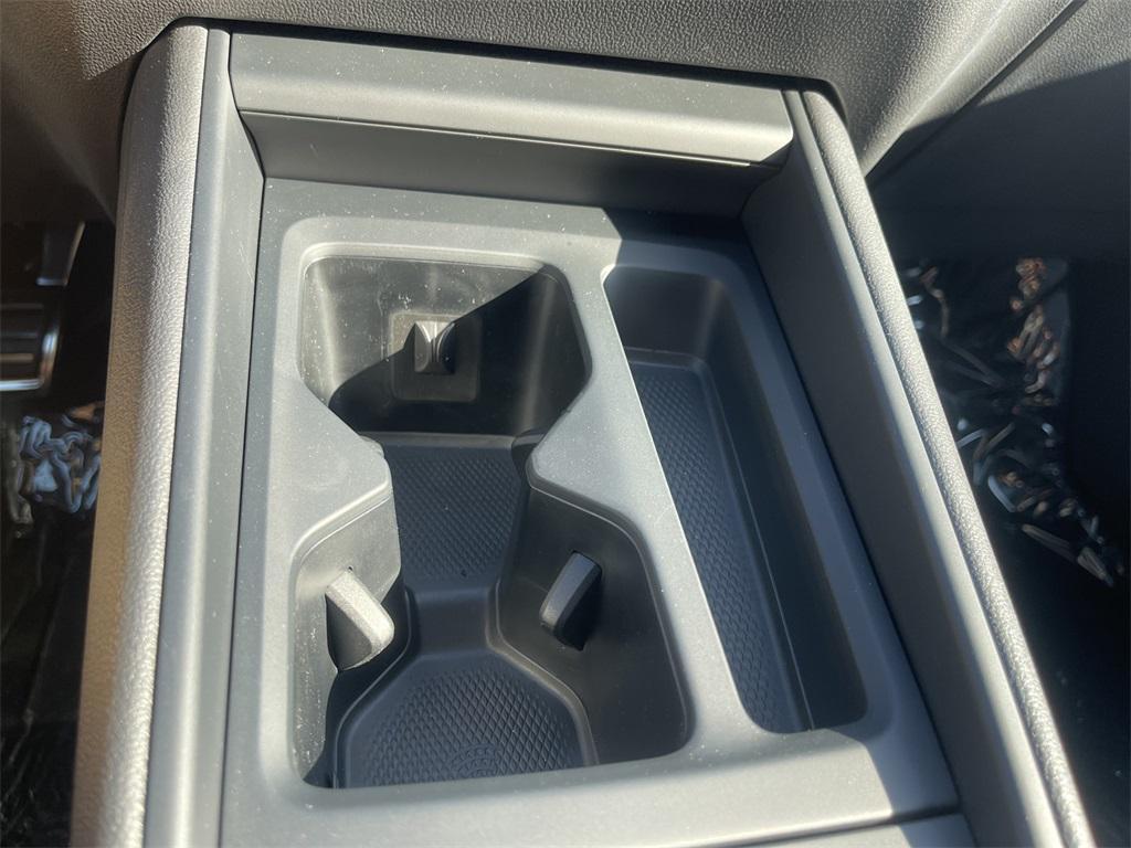 new 2025 Volkswagen Tiguan car, priced at $37,832