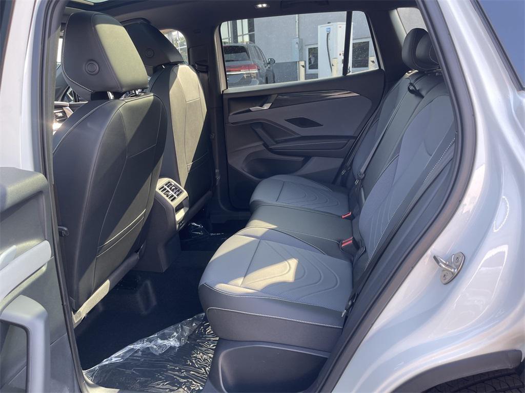 new 2025 Volkswagen Tiguan car, priced at $37,832