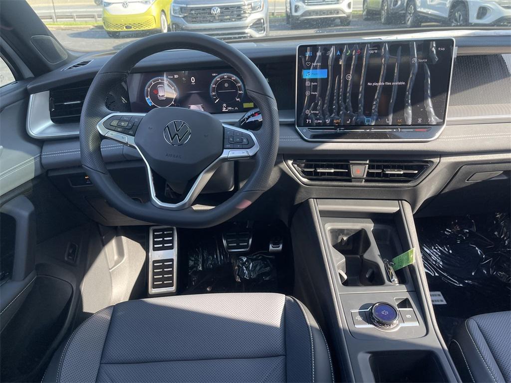 new 2025 Volkswagen Tiguan car, priced at $37,832