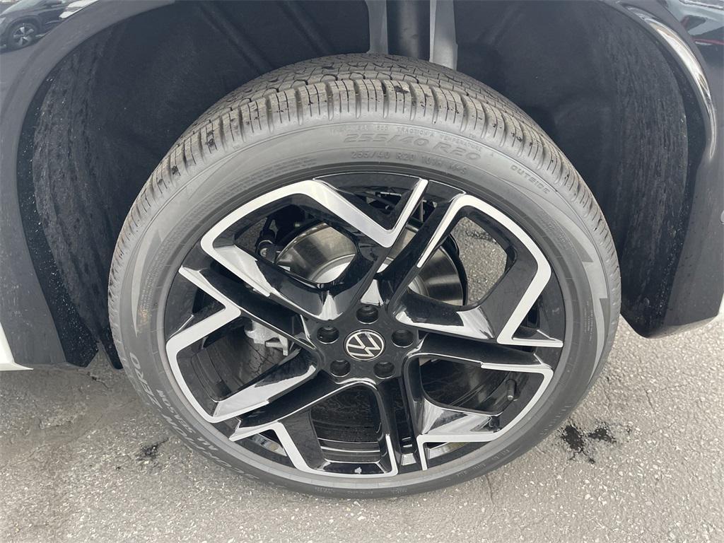 new 2026 Volkswagen Tiguan car, priced at $44,481