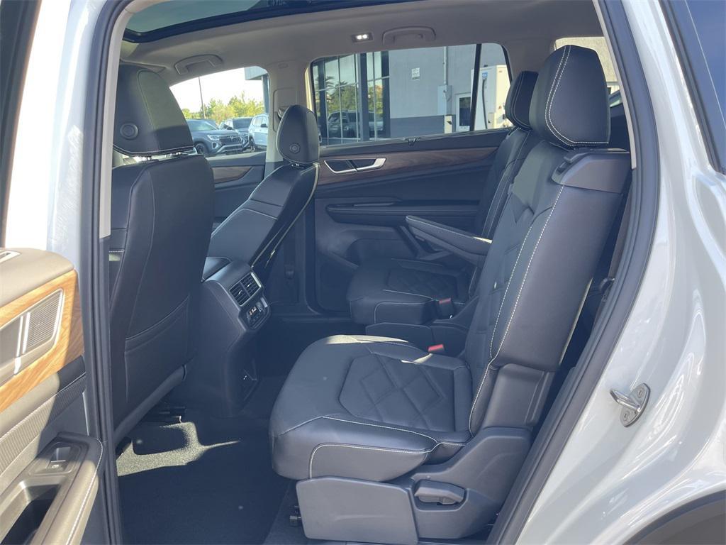 new 2026 Volkswagen Atlas car, priced at $48,010