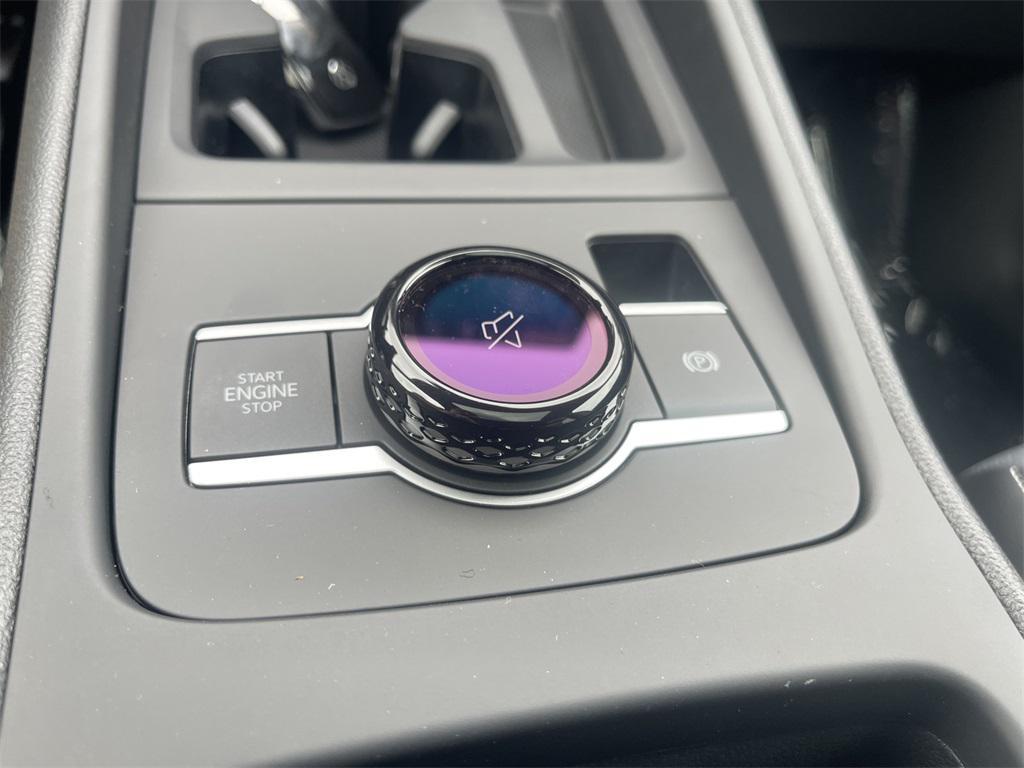 new 2025 Volkswagen Tiguan car, priced at $36,111