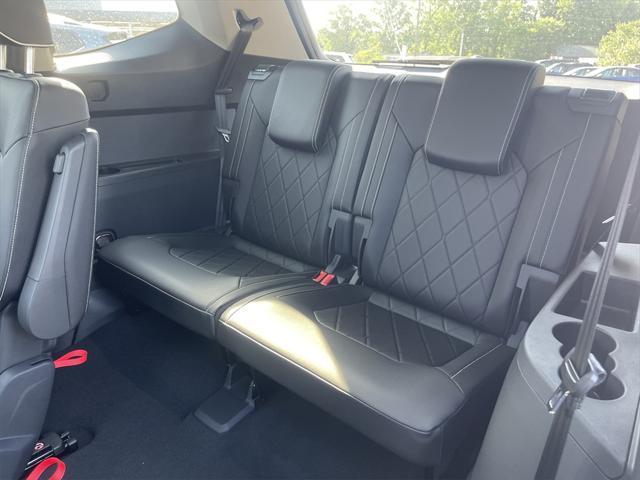 new 2025 Volkswagen Atlas car, priced at $53,509