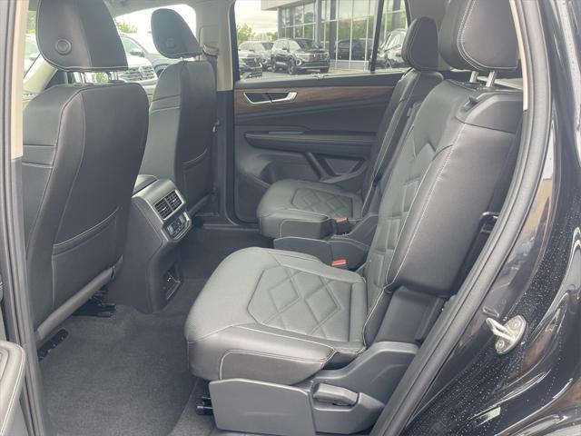new 2025 Volkswagen Atlas car, priced at $46,528