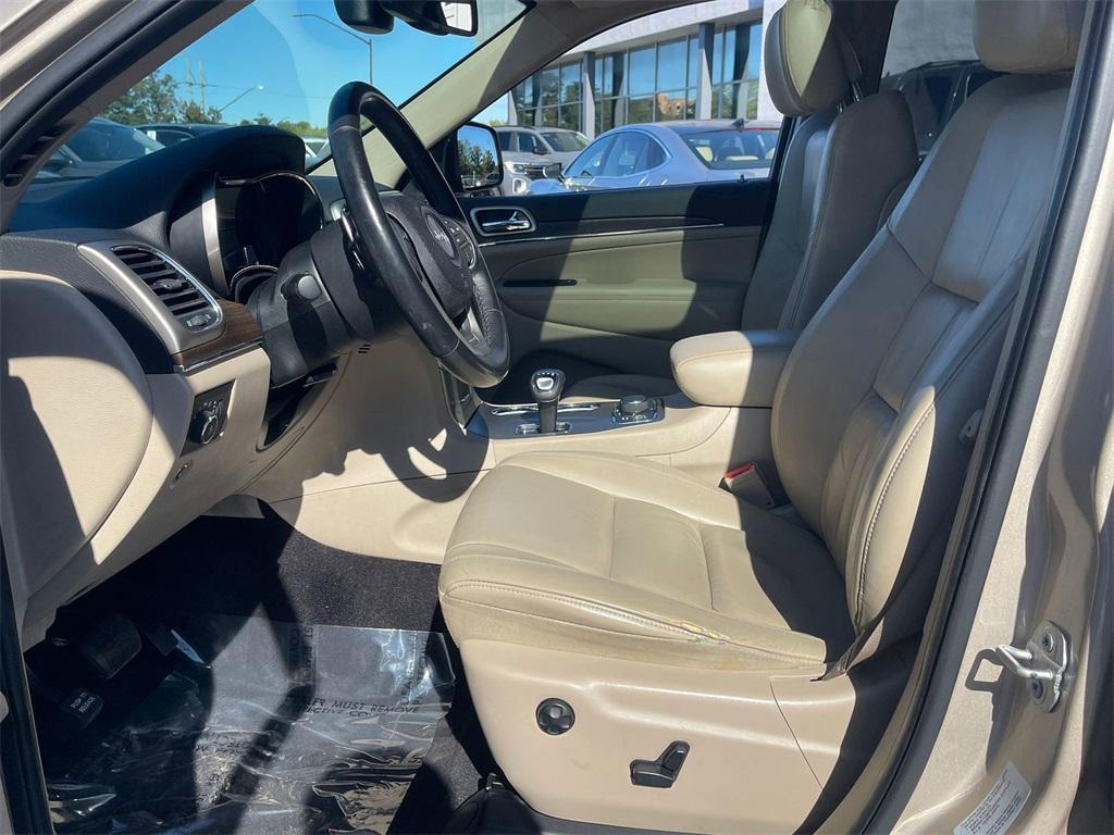 used 2015 Jeep Grand Cherokee car, priced at $12,490