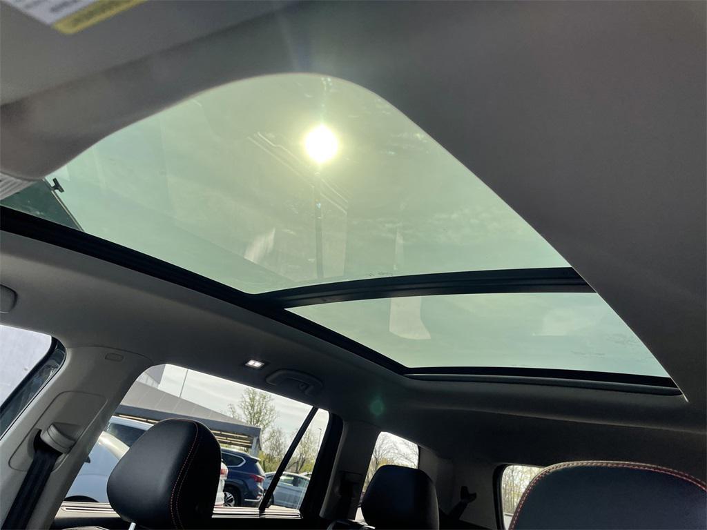 new 2025 Volkswagen Atlas car, priced at $47,249
