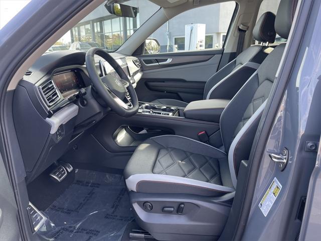 new 2025 Volkswagen Atlas car, priced at $47,649