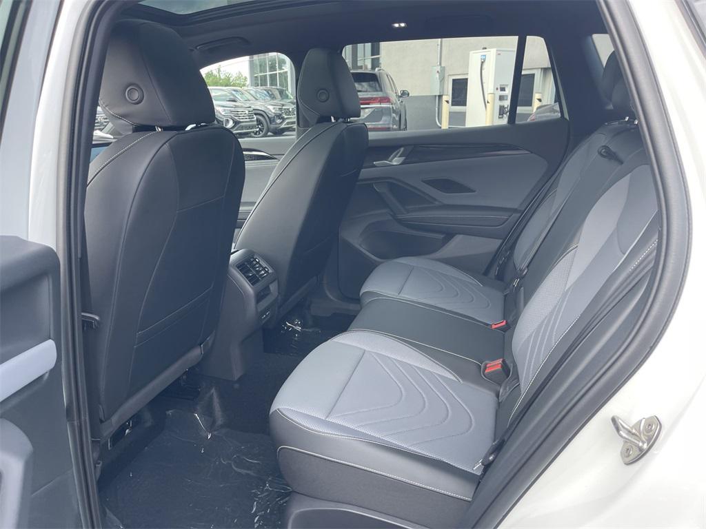 new 2025 Volkswagen Tiguan car, priced at $37,582