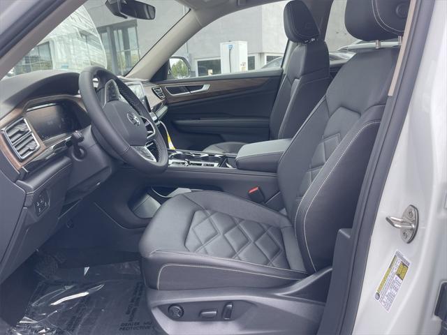 new 2025 Volkswagen Atlas car, priced at $45,400