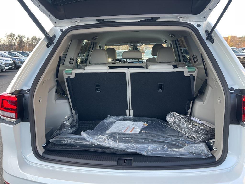 new 2026 Volkswagen Atlas car, priced at $40,133