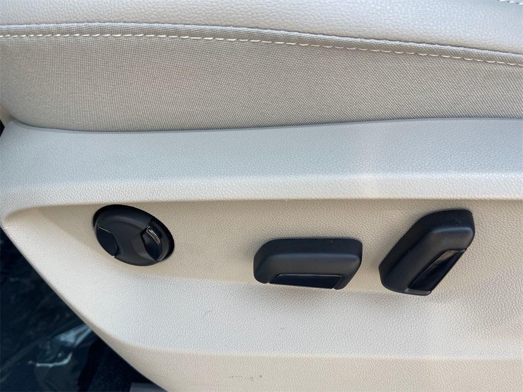 used 2022 Volkswagen Atlas car, priced at $29,990