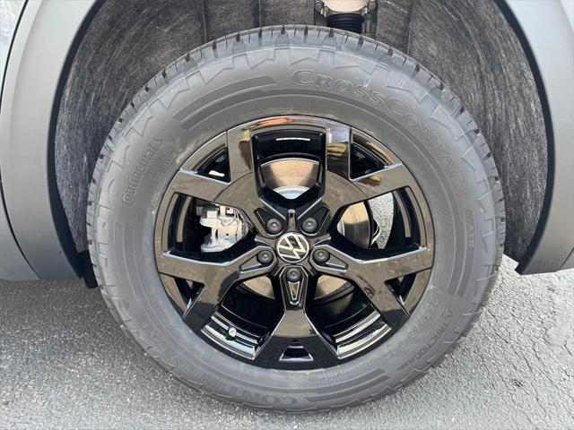 new 2025 Volkswagen Atlas car, priced at $46,939