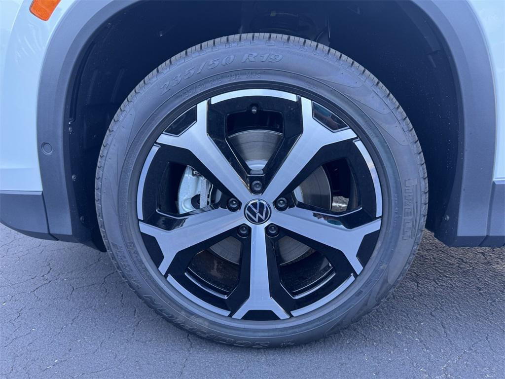 new 2025 Volkswagen Tiguan car, priced at $36,344