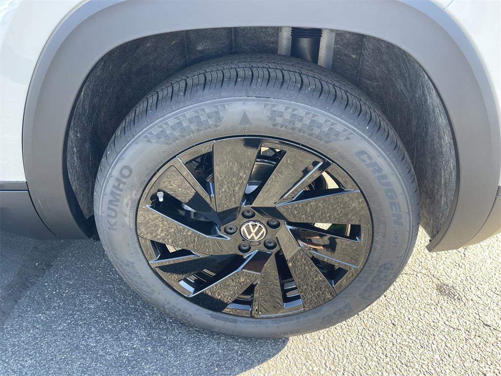 new 2026 Volkswagen Atlas Cross Sport car, priced at $46,767