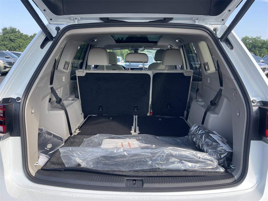 new 2025 Volkswagen Atlas car, priced at $53,605