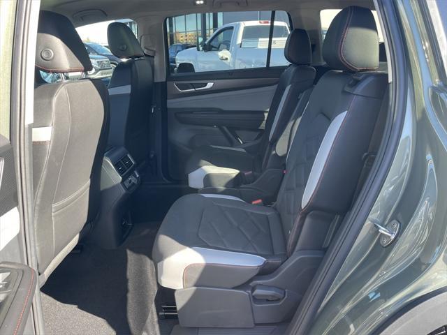 new 2025 Volkswagen Atlas car, priced at $46,675