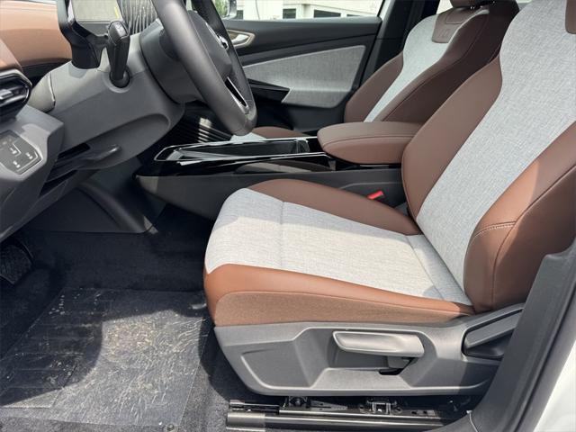 new 2025 Volkswagen ID.4 car, priced at $44,635