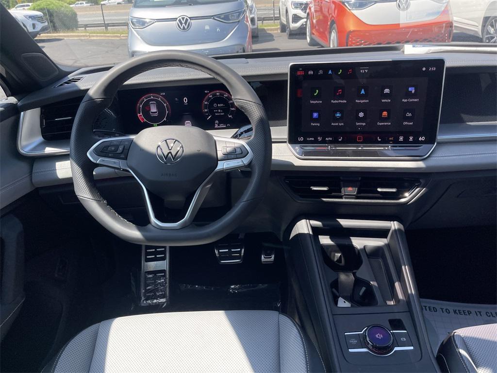 new 2025 Volkswagen Tiguan car, priced at $39,189