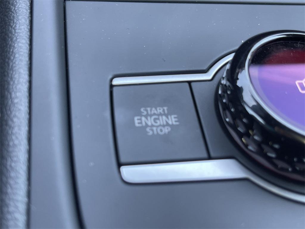 new 2025 Volkswagen Tiguan car, priced at $39,189