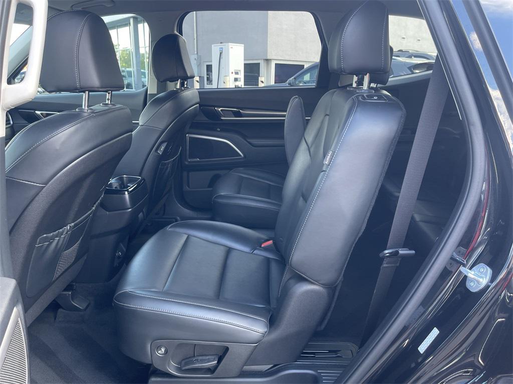used 2024 Kia Telluride car, priced at $33,992